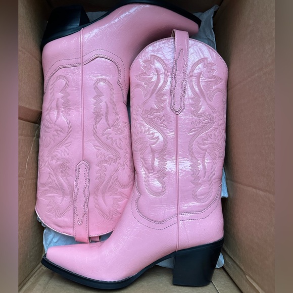 Pink Dagget Western Boots - Picture 2 of 13